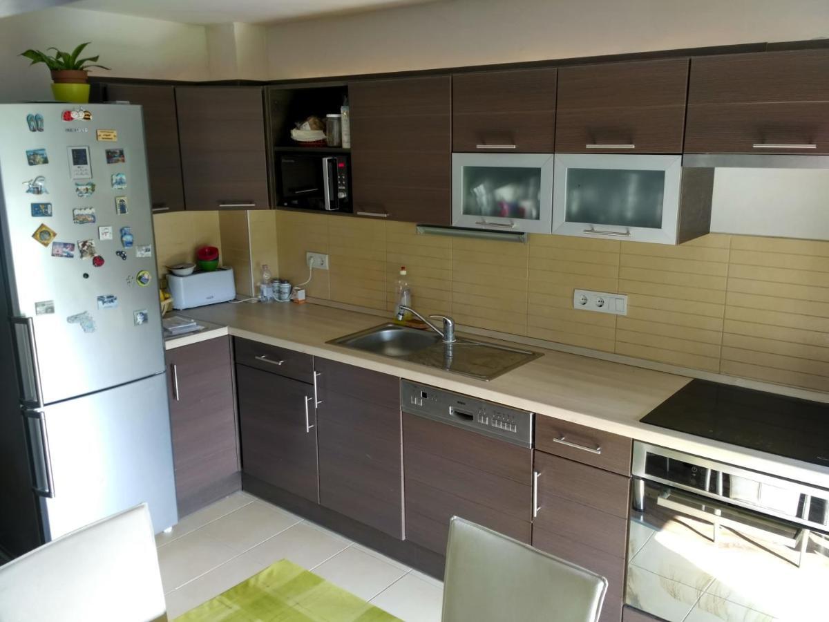 Family Holiday Apartman Nyiregyhaza Bagian luar foto